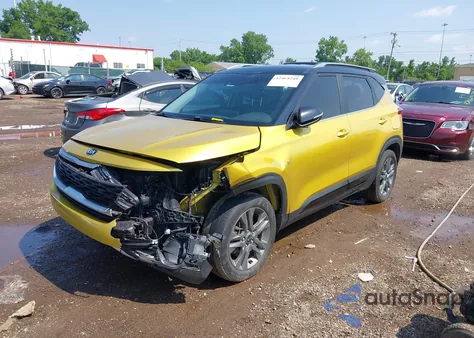 2021 Kia Seltos S z USA, uszkodzony, nr VIN KNDEUCAA8M7194177